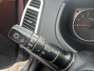 Hyundai I-20 i20 Hatchback 1.2i 16V (G4LA) [57kW]  (09-2008/12-2012) picture 13