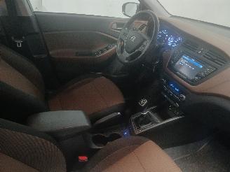 Hyundai I-20 i20 (GBB) Hatchback 1.0 T-GDI 100 12V (G3LC) [74kW]  (01-2016/08-2020)= picture 9