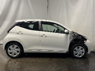 Toyota Aygo Aygo (B40) Hatchback 1.0 12V VVT-i (1KR-FE) [51kW]  (05-2014/06-2018) picture 7