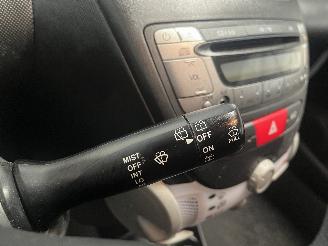 Citroën C1 C1 Hatchback 1.0 12V (384F(CFA)) [50kW]  (06-2005/09-2014) picture 18