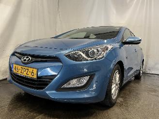 krockskadad bil auto Hyundai I-30 i30 (GDHB5) Hatchback 1.6 GDI Blue 16V (G4FD(Euro 4)) [99kW]  (12-2011=
/12-2016) 2013/2