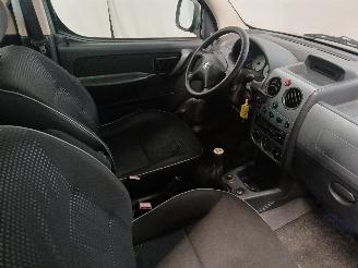 Peugeot Partner Partner Combispace MPV 1.6 16V (TU5JP4(NFU)) [80kW]  (07-2001/03-2008)= picture 9