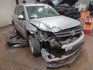 Volkswagen Tiguan Tiguan (5N1/2) SUV 1.4 TSI 16V (CAXA(Euro 5)) [90kW]  (08-2010/07-2018=
) picture 2