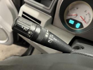 Dodge Avenger Avenger (JS) Sedan 2.0 16V (ECN) [115kW]  (06-2007/12-2011) picture 13