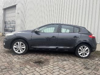 Renault Mégane Megane III Berline (BZ) Hatchback 5-drs 1.5 dCi 110 (K9K-656(K9K-G6)) =
[81kW]  (02-2009/02-2016) picture 4