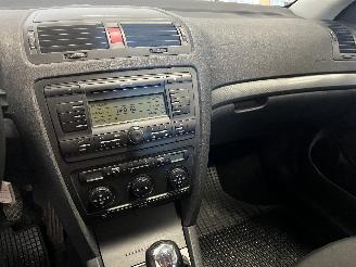 Skoda Octavia Octavia (1Z3) Liftback 1.9 TDI (BLS) [77kW]  (06-2004/12-2010) picture 16