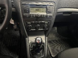 Skoda Octavia Octavia (1Z3) Liftback 1.9 TDI (BLS) [77kW]  (06-2004/12-2010) picture 17