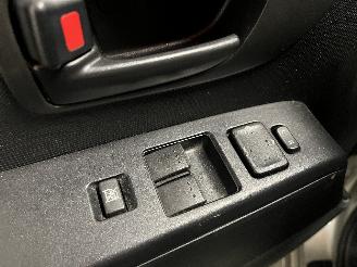 Mazda 5 5 (CR19) MPV 1.8i 16V (L823) [85kW]  (02-2005/05-2010) picture 21