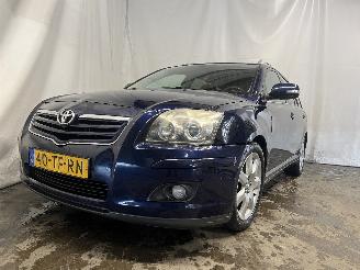 Vaurioauto  passenger cars Toyota Avensis Avensis Wagon (T25/B1E) Combi 2.0 16V VVT-i D4 (1AZFSE) [108kW]  (04-2=
003/11-2008) 2006/8