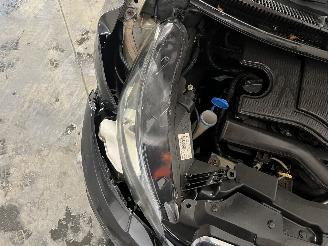 Peugeot 108 108 Hatchback 1.0 12V (1KRFE(CFB)) [51kW]  (05-2014/...) picture 12