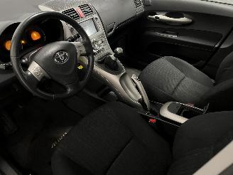 Toyota Auris Auris (E15) Hatchback 1.6 Dual VVT-i 16V (1ZRFE) [91kW]  (03-2007/09-2=
012) picture 21