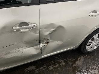 Toyota Auris Auris (E15) Hatchback 1.6 Dual VVT-i 16V (1ZRFE) [91kW]  (03-2007/09-2=
012) picture 9