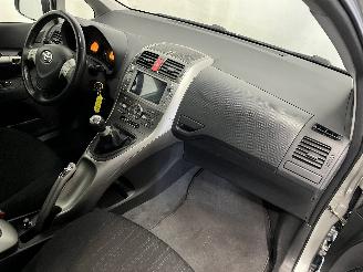 Toyota Auris Auris (E15) Hatchback 1.6 Dual VVT-i 16V (1ZRFE) [91kW]  (03-2007/09-2=
012) picture 17