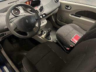 Renault Twingo Twingo II (CN) Hatchback 3-drs 1.2 (D7F-800(Euro 4)) [43kW]  (03-2007/=
09-2014) picture 14