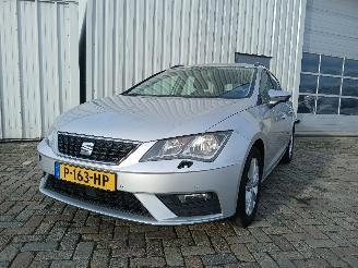 Voiture accidenté Seat Leon Leon ST (5FF) Combi 5-drs 1.6 TDI 16V (DDYA) [85kW]  (11-2016/08-2020)= 2017/6