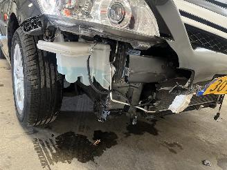 Toyota Auris Auris (E15) Hatchback 1.8 16V HSD Full Hybrid (2ZRFXE) [100kW]  (09-20=
10/09-2012) picture 11