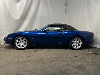 Jaguar XK XK 8 Convertible Cabrio 4.0 V8 32V (CE(AJ27)) [209kW]  (03-1996/12-200=
2) picture 4