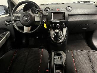 Mazda 2 2 (DE) Hatchback 1.3 16V MZR (ZJ46) [62kW]  (01-2010/06-2015) picture 11