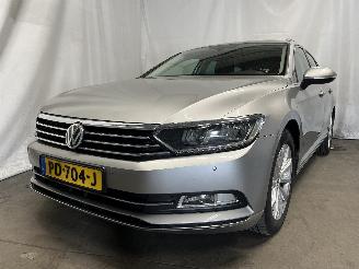 krockskadad bil auto Volkswagen Passat Passat Variant (3G5) Combi 1.6 TDI 16V (DCXA) [88kW]  (08-2014/11-2020=
) 2017/6