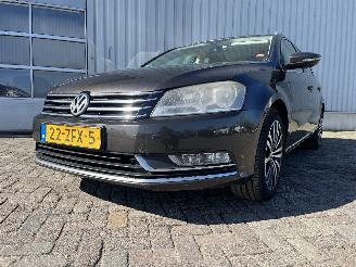 Schadeauto Volkswagen Passat Passat Variant (365) Combi 1.6 TDI 16V Bluemotion (CAYC(Euro 5)) [77kW=
]  (08-2010/12-2014) 2012/11