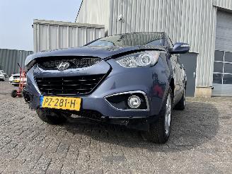 Voiture accidenté Hyundai Ix35 iX35 (LM) SUV 2.0 16V (G4KD) [120kW]  (01-2010/08-2013) 2013/4
