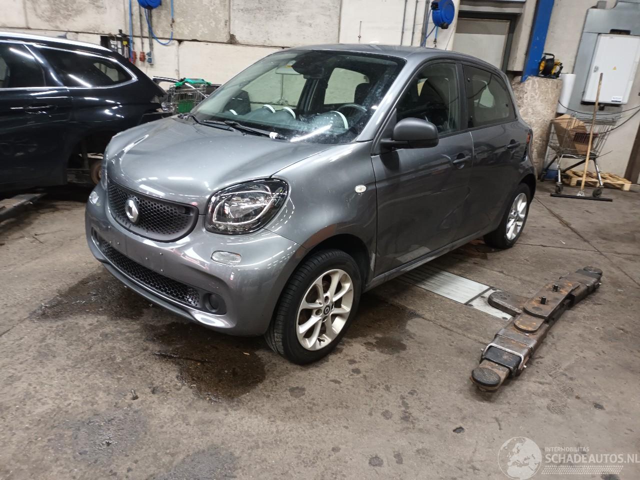 Smart Forfour Forfour (453) Hatchback 5-drs 1.0 12V (M281.920) [52kW]  (07-2014/...)=