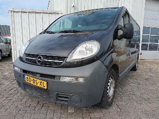 Schadeauto Opel Vivaro Vivaro Van 2.5 DTI 16V (G9U-730) [99kW]  (04-2003/03-2010) 2005/5