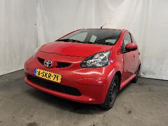 krockskadad bil auto Toyota Aygo Aygo (B10) Hatchback 1.0 12V VVT-i (1KR-FE) [50kW]  (07-2005/05-2014) 2008/12
