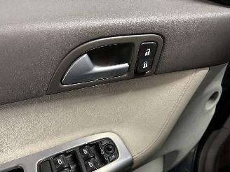 Volvo V-50 V50 (MW) Combi 1.8 16V (B4184S11) [92kW]  (04-2004/12-2010) picture 13