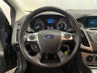 Ford Focus Focus 3 Wagon Combi 1.0 Ti-VCT EcoBoost 12V 100 (M2DC) [74kW]  (02-201=
2/05-2018) picture 18