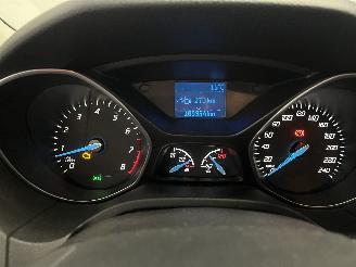 Ford Focus Focus 3 Wagon Combi 1.0 Ti-VCT EcoBoost 12V 100 (M2DC) [74kW]  (02-201=
2/05-2018) picture 19