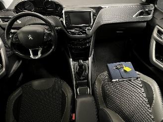 Peugeot 2008 2008 (CU) MPV 1.2 12V e-THP PureTech 110 (EB2DT(HNZ)) [81kW]  (01-2015=
/12-2019) picture 15