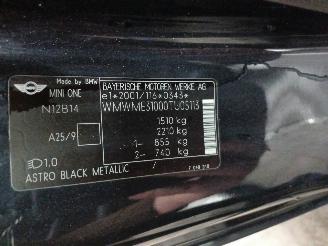 Mini Mini Mini (R56) Hatchback 1.4 16V One (N12-B14A) [70kW]  (11-2006/03-2010) picture 6