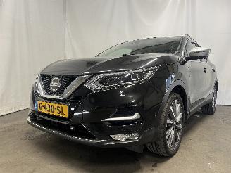 damaged passenger cars Nissan Qashqai Qashqai (J11) SUV 1.3 DIG-T 140 16V (HR13DDT) [103kW]  (08-2018/...) 2019/11