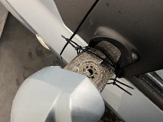 Hyundai Getz Getz Hatchback 1.3i 12V (G4EA) [63kW]  (09-2003/09-2005) picture 9