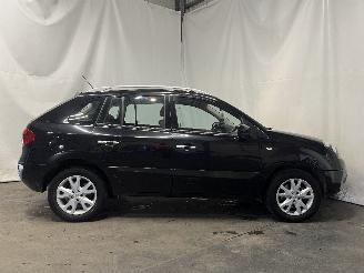 Renault Koleos Koleos I SUV 2.5 16V (2TR-703) [126kW]  (09-2008/06-2017) picture 7