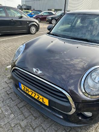 voitures voitures particulières Mini Mini Mini (F56) Hatchback 3-drs 1.2 12V One (B38A12A) [75kW]  (04-2014/10-2=
017) 1980