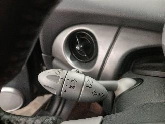 Mini Mini Mini (R50/53) Hatchback 1.6 16V Cooper (W10-B16A) [85kW]  (06-2001/09-=
2006) picture 8