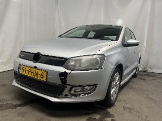 uszkodzony samochody osobowe Volkswagen Polo Polo V (6R) Hatchback 1.2 TDI 12V BlueMotion (CFWA(Euro 5)) [55kW]  (1=
0-2009/05-2014) 2011/1