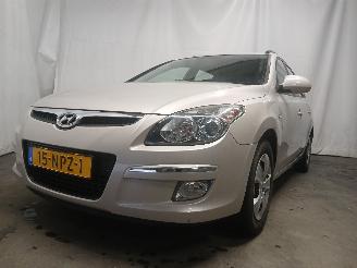 skadebil auto Hyundai I-30 i30 Crosswagon (WWH) Combi 1.4 CVVT 16V (G4FA) [80kW]  (11-2009/06-201=
2) 2010/10