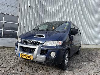 Vaurioauto  passenger cars Hyundai H-200 H-1/H-200 Van 2.5 CRDi Powervan (D4CB) [103kW]  (08-2003/12-2007) 2006/3