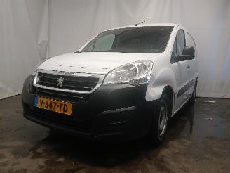 Voiture accidenté Peugeot Partner Partner (GC/GF/GG/GJ/GK) Van 1.6 HDI, BlueHDI 75 (DV6FE(BHW)) [55kW]  =
(07-2011/12-2018) 2018/11