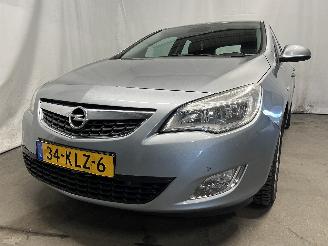 skadebil auto Opel Astra Astra J (PC6/PD6/PE6/PF6) Hatchback 5-drs 1.6 16V (A16XER(Euro 5)) [85=
kW]  (12-2009/10-2015) 2010/1