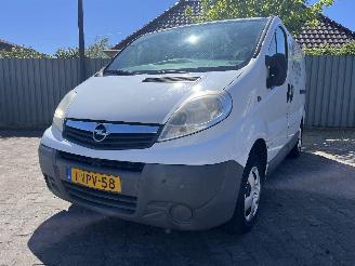 krockskadad bil auto Opel Vivaro Vivaro Van 2.0 CDTI (M9R-788) [84kW]  (08-2006/07-2014) 2011/8