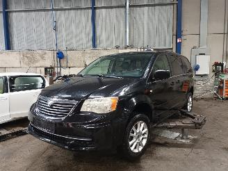 Uttjänta bilar auto Lancia Voyager Voyager (RT) MPV 2.8 CRD 16V (ENS) [120kW]  (09-2011/12-2014) 2012/4