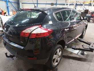 Renault Mégane Megane III Berline (BZ) Hatchback 5-drs 1.4 16V TCe 130 (H4J-700(H4J-A=
7)) [96kW]  (04-2009/02-2016) picture 3