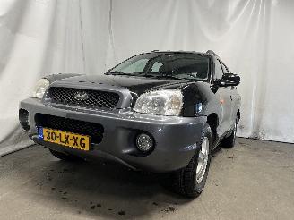 Unfallwagen Hyundai Santa Fe Santa Fe I SUV 2.4 16V 4x4 (G4JS) [107kW]  (02-2001/02-2006) 2003/6
