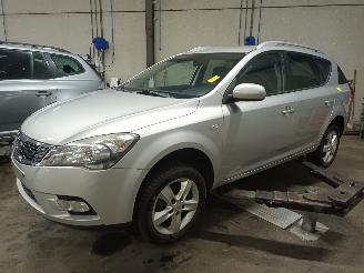 demontáž osobní automobily Kia Cee d Cee'd Sporty Wagon (EDF) Combi 1.6 CVVT 16V (G4FC4I) [93kW]  (09-2007/=
12-2012) 2009/11