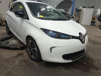 Renault Zoé Zoé (AG) Hatchback 5-drs R90 (5AQ-601) [68kW]  (09-2016/03-2024) picture 2