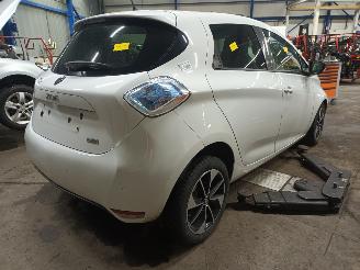 Renault Zoé Zoé (AG) Hatchback 5-drs R90 (5AQ-601) [68kW]  (09-2016/03-2024) picture 3